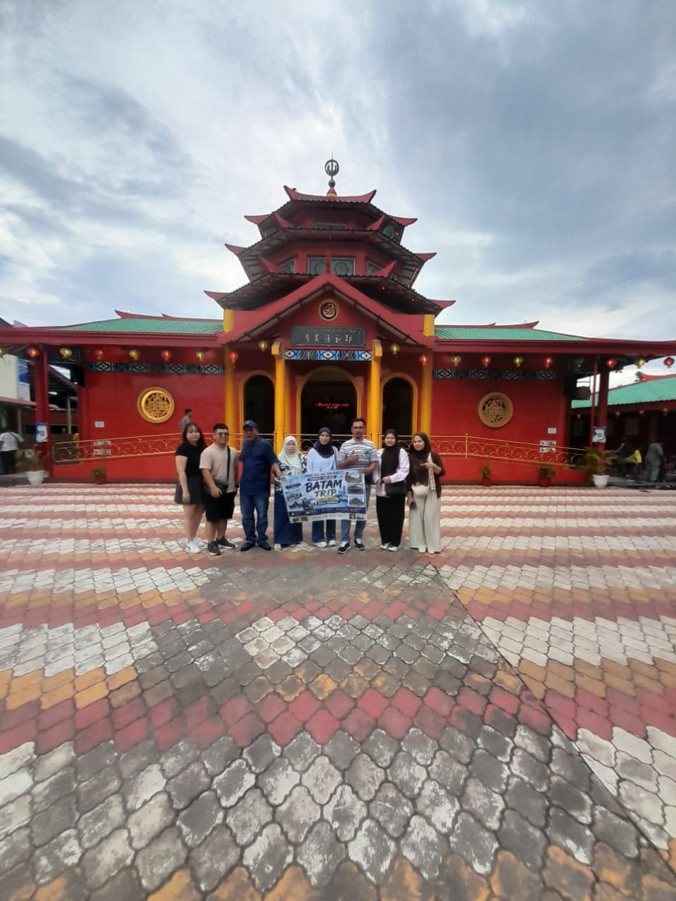 Guest Batam Travel Holiday
