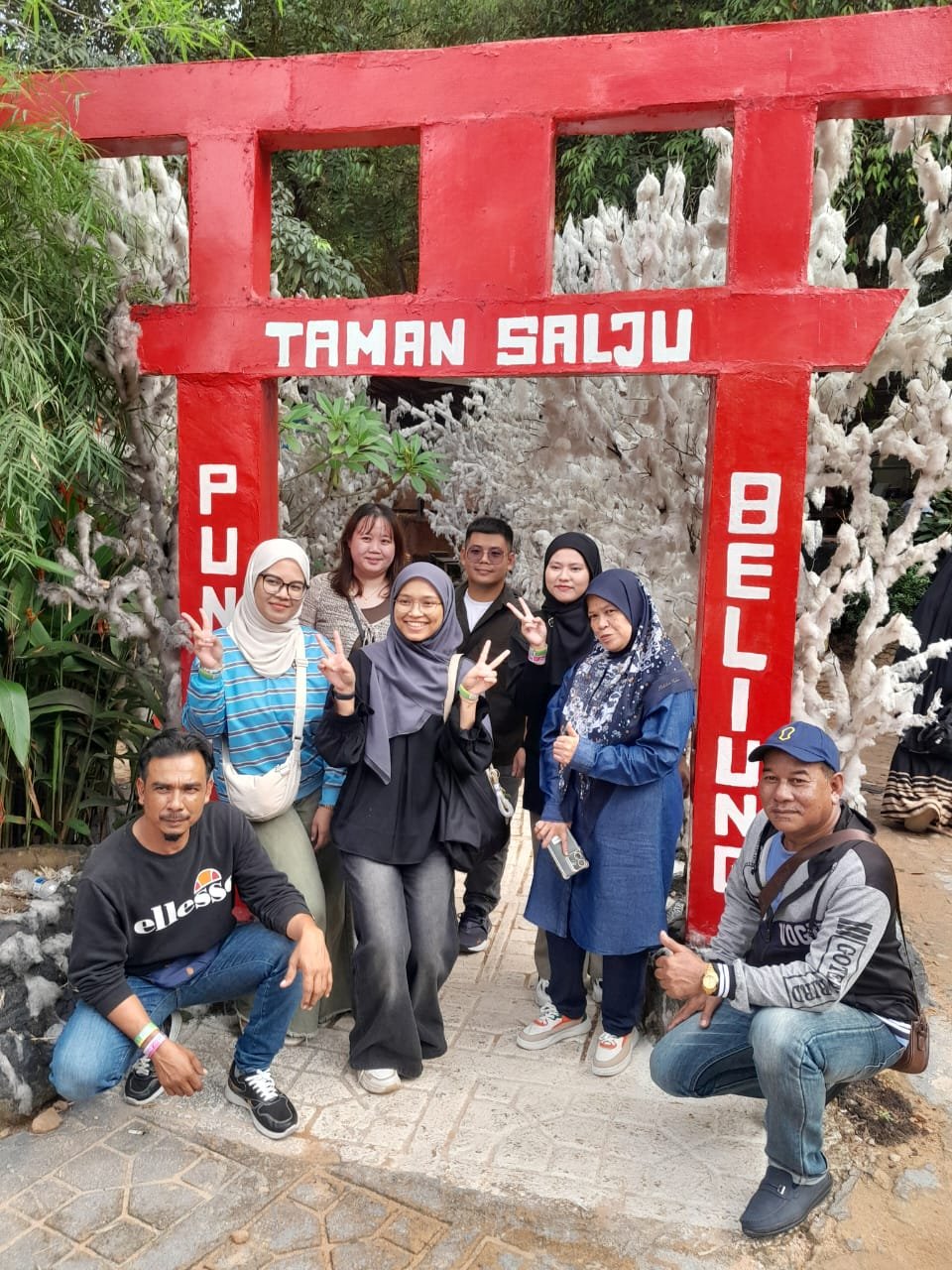 Guest Batam Travel Holiday