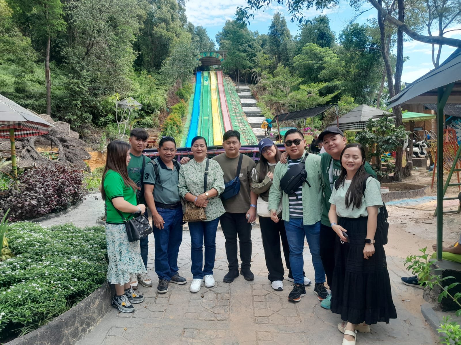 Guest Batam Travel Holiday