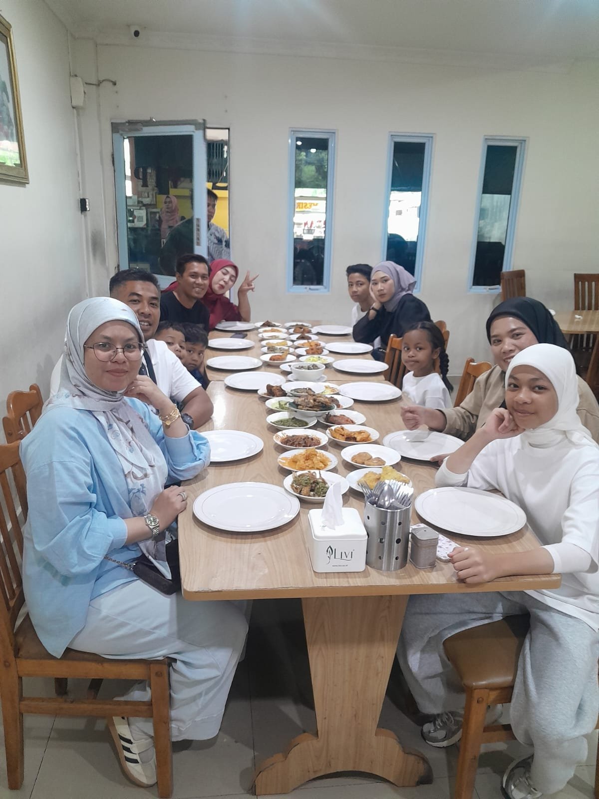 Guest Batam Travel Holiday