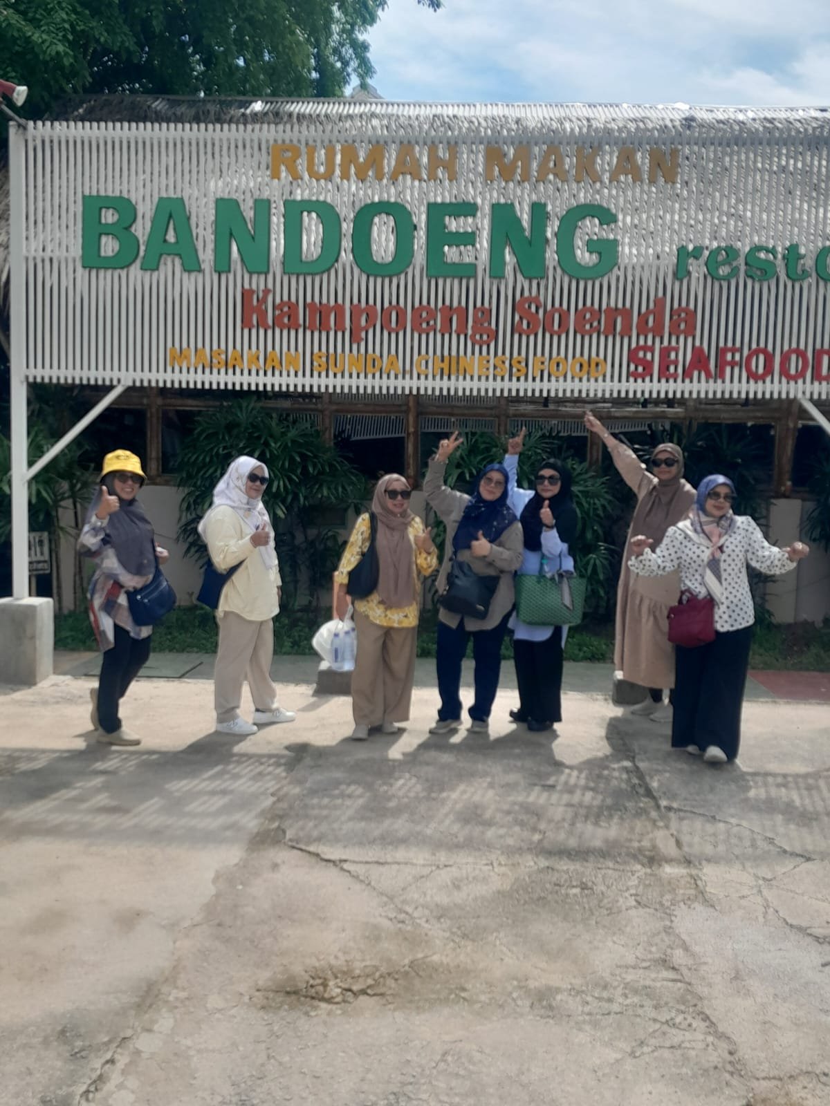 Guest Batam Travel Holiday