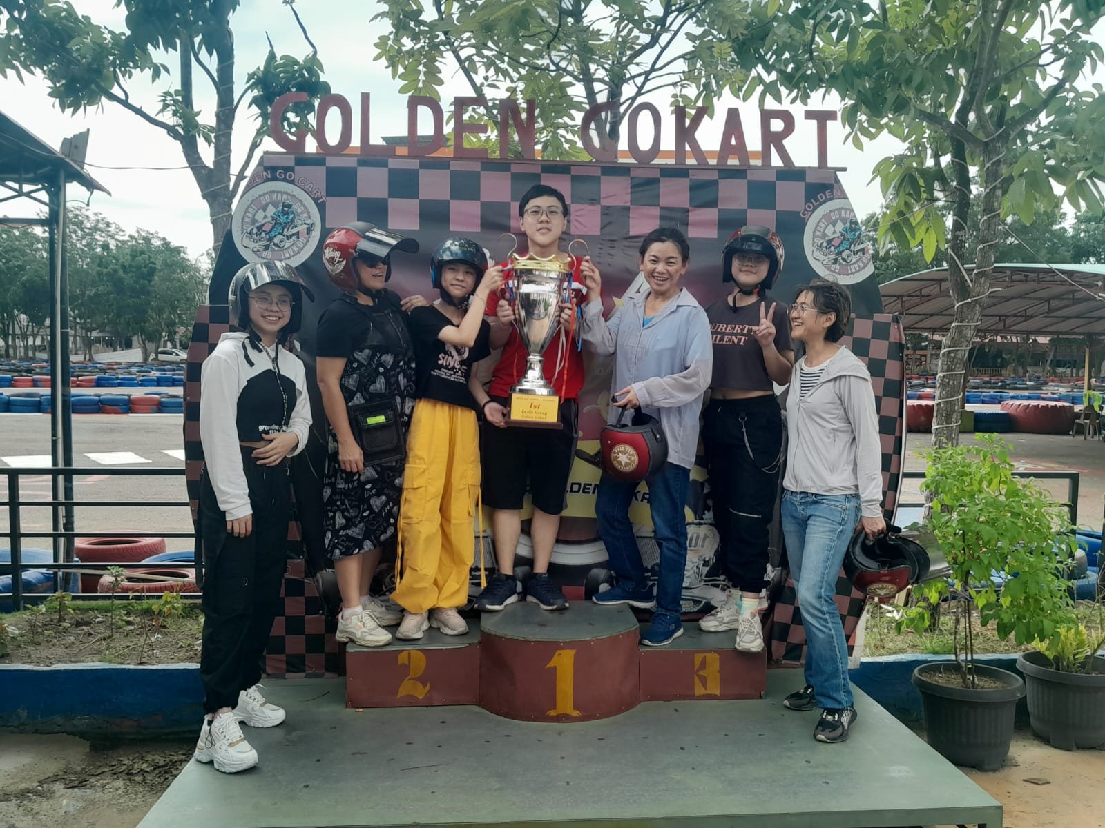 Guest Batam Travel Holiday