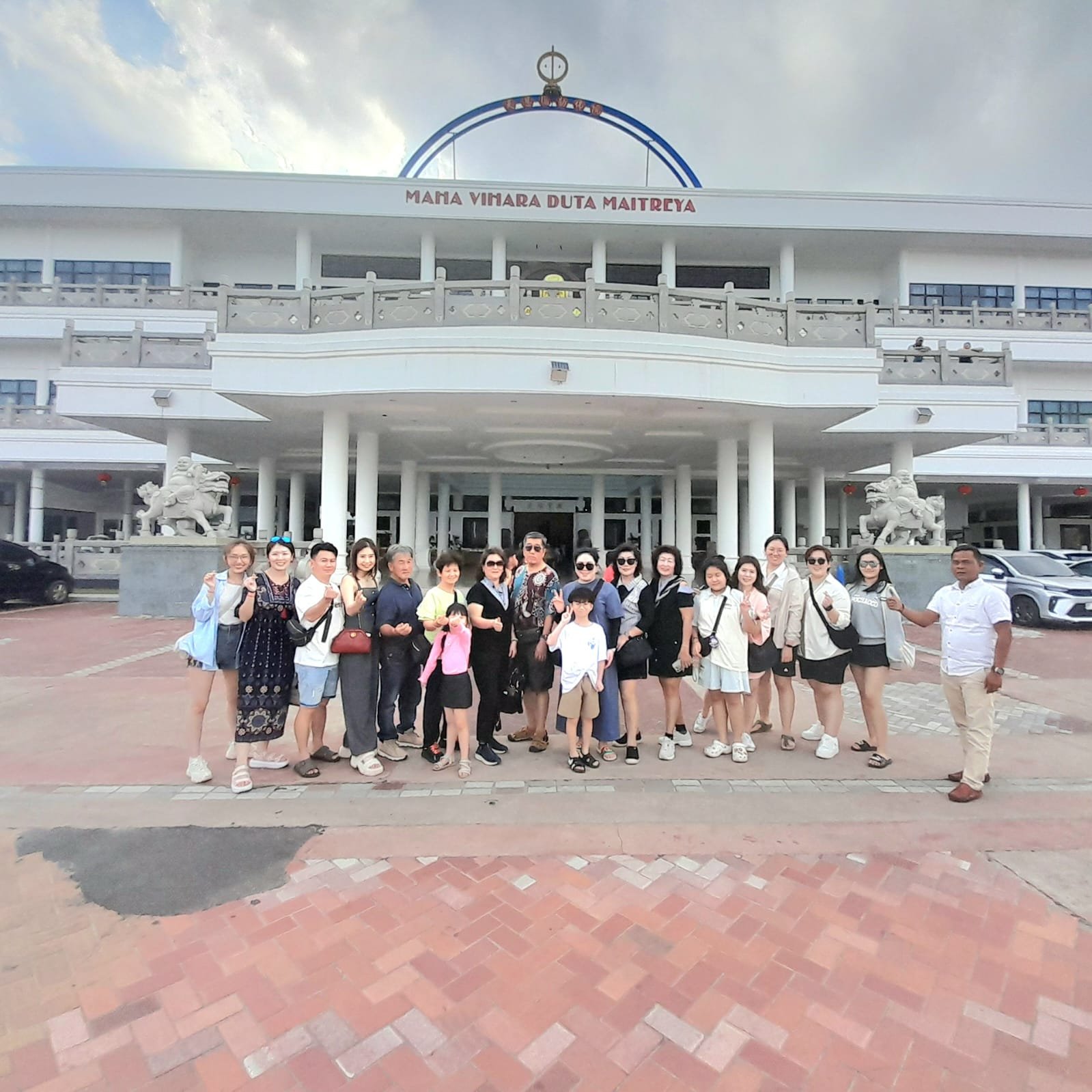 Guest Batam Travel Holiday